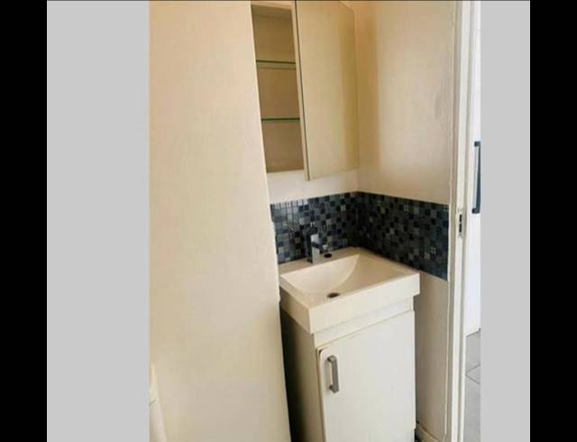 1 BEDROOM PROPERTY TO RENT IN MABONENG